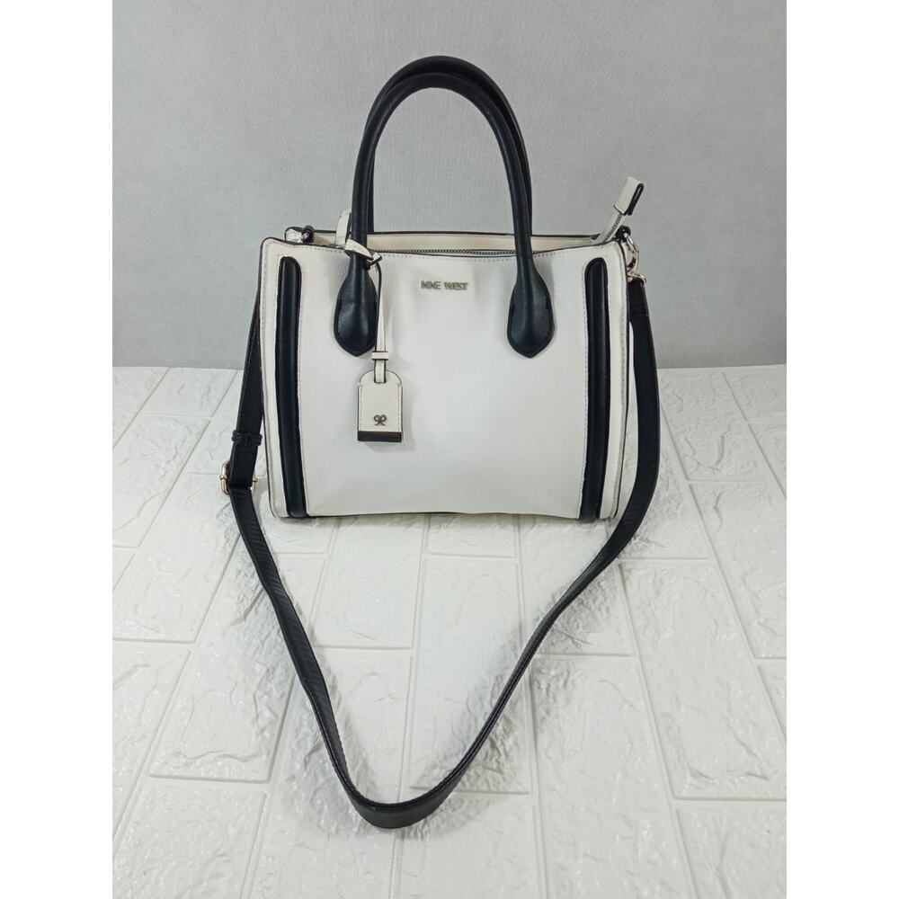Nine West Women's Bag Crossbody Aidenne White And Black